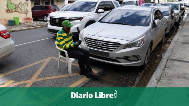 Por tubería rota en Serrallés se desperdicia agua