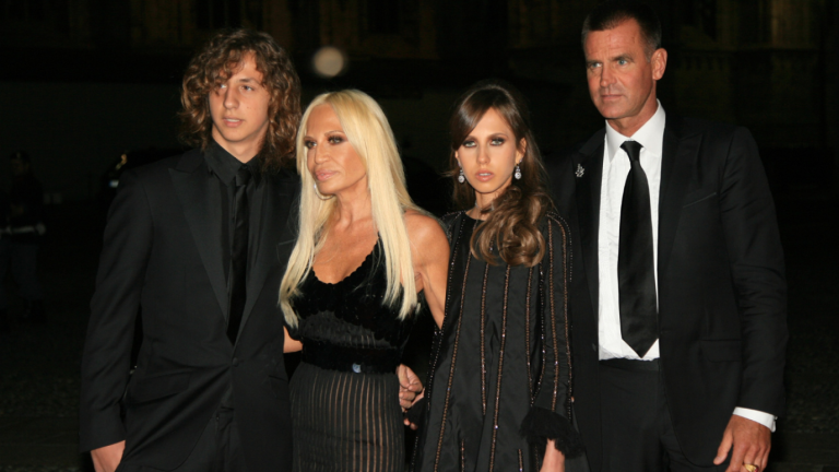 Quién es Daniel Versace, el hijo de Donatella que fue excluido de la herencia
