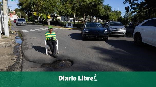 Registro desnivelado en calle Buenaventura Freites