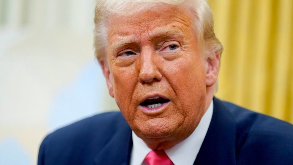 Reportan que Trump ordenará desmantelamiento del Departamento de Educación • Internacional • Forbes México