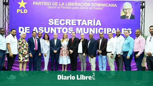 Reunión de alcaldes y directores municipales del PLD