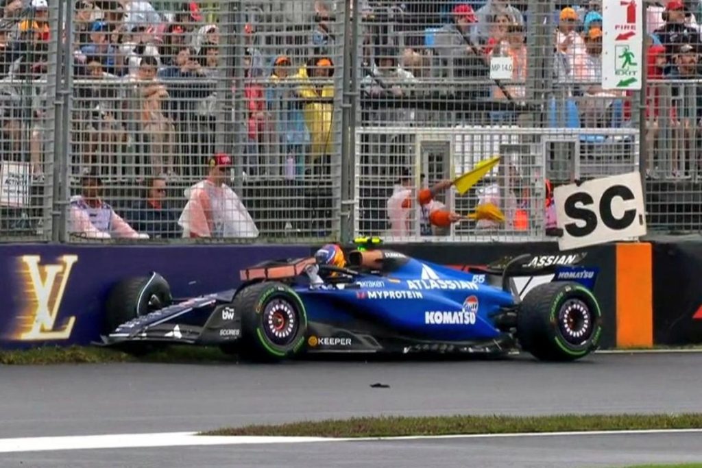 Sainz, al muro... y clave en el 4º de Albon: "No lo entendí..."