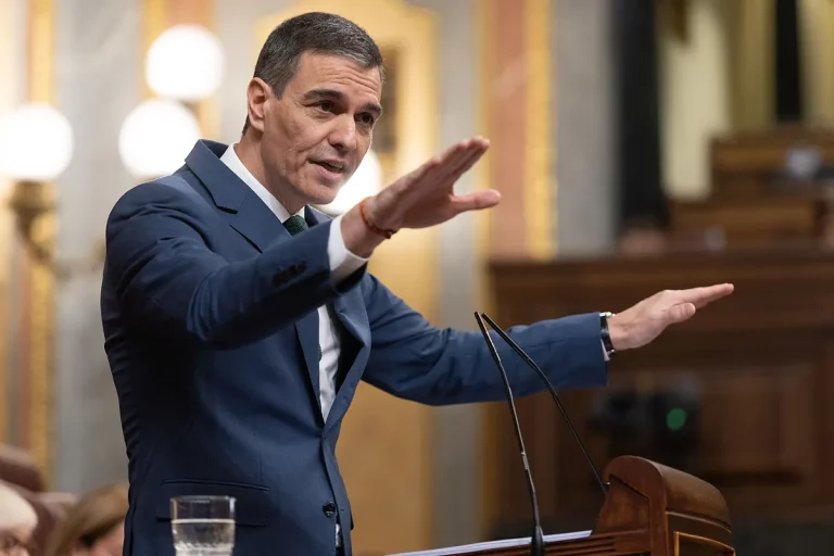 Sánchez fía el alza del gasto militar a un Plan Nacional de industria de Defensa para "antes de verano"