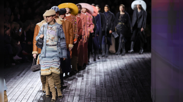 Soy editora de una revista de moda y estas son mis predicciones de lo que veremos en la Paris Fashion week