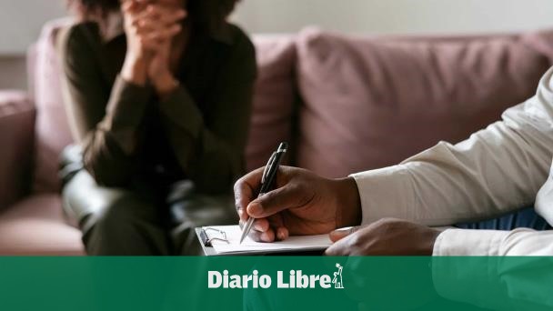 Terapeuta expone puntos a mejorar en la atención a la salud mental