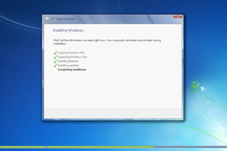 Todavía hay quien no se quiere despedir de Windows 7. Así que lo están actualizando hasta con funciones de Windows 10 y 11