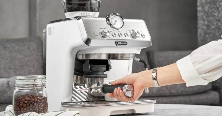 Tras las rebajas de Cecotec, De'Longhi responde ágilmente para seguir liderando las cafeteras express