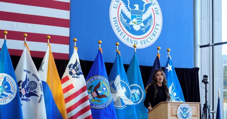 Trump lanza CBP Home para autodeportaciones y endurece políticas migratorias