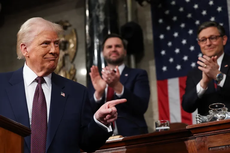 Trump lanzará la gran guerra comercial con aranceles globales el 2 de abril