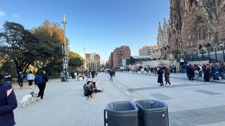 Una nueva plaza paliará la masificación turística del entorno del templo de la Sagrada Família