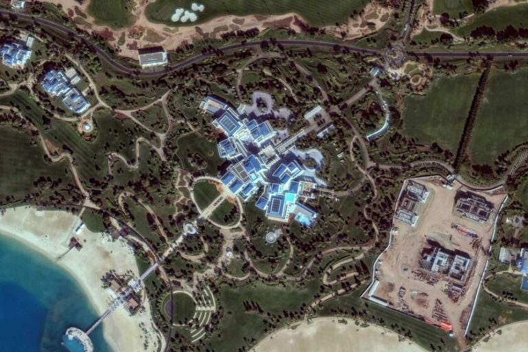 Unas imágenes por satélite han revelado un complejo desconocido en Neom. Es tan lujoso que solo puede ser para una persona