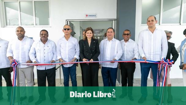Vicepresidenta entrega renovada Emergencia del Jacinto Mañón