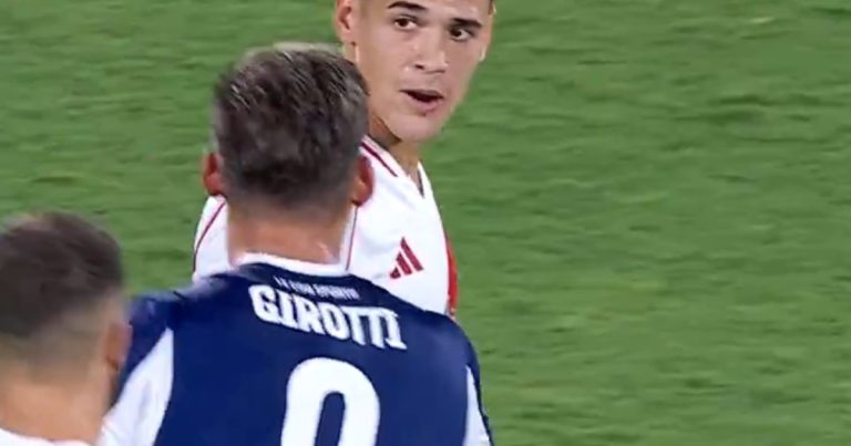 Video: el picante cruce entre Martínez Quarta y Girotti en la Supercopa Internacional :: Olé