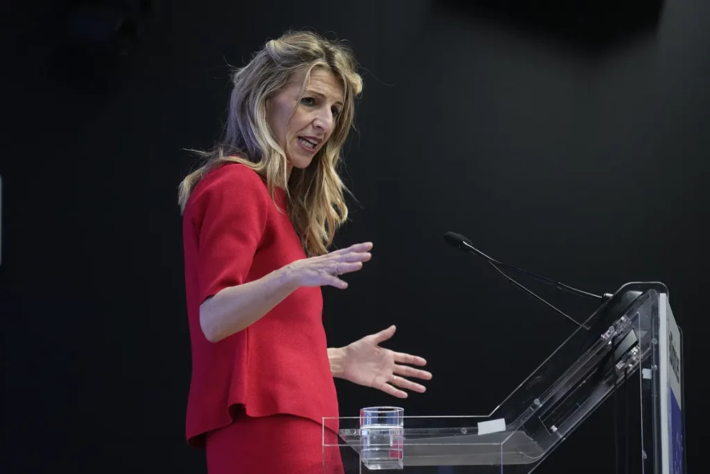 Yolanda Díaz, abandonada por sus 'sabios': sólo un 25% de sus expertos se integra en el nuevo Sumar