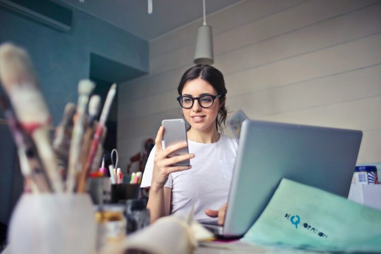 lo que más afecta a la Generación Z en el trabajo es la etiqueta que les han puesto