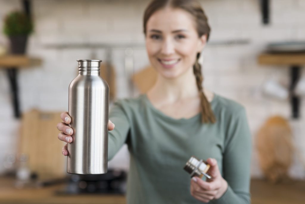 ¿Cada cuánto deberíamos lavar las botellas de agua?