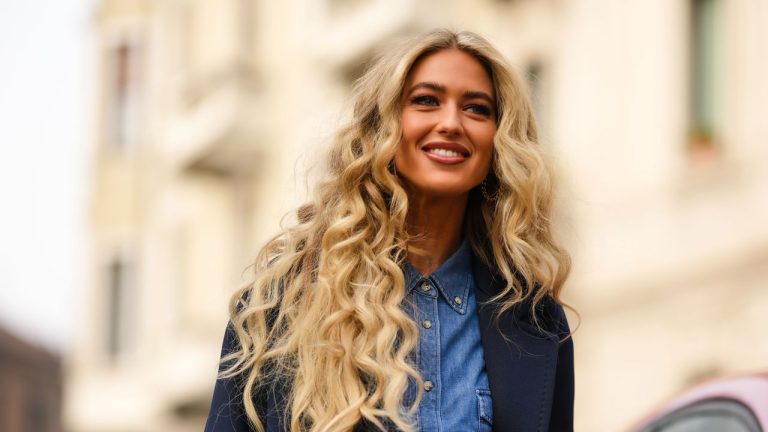 ¿Ondas sin calor en el pelo? Estas son las 11 técnicas favoritas de las peluqueras