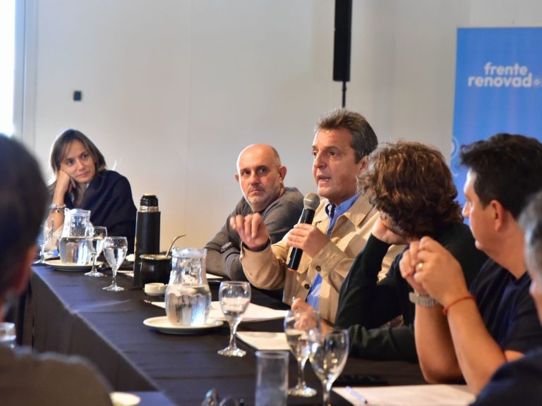 Mientras se agita la interna peronista, Sergio Massa les reclama a Cristina Kirchner y a Kicillof "que no haya vanidades, egos, ni caprichos"
