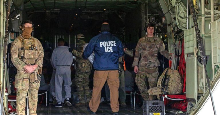 Corte Suprema permite uso de ley de 1798 para deportar migrantes