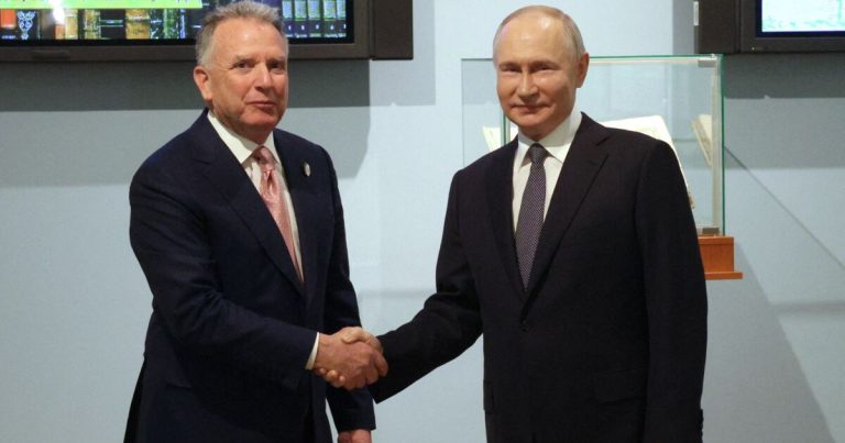 Trump presiona a Rusia por Ucrania y envía emisario a negociar con Putin
