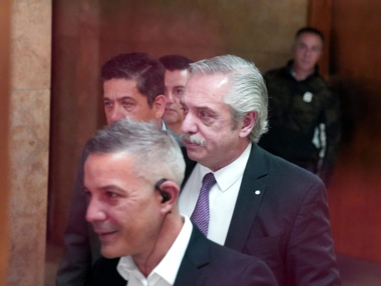 Alberto Fernández quedó a un paso de ir a juicio oral por lesiones físicas y maltrato psicológico sobre Fabiola Yañez
