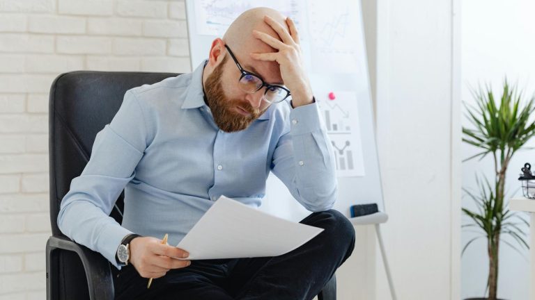 5 malos hábitos que aceleran el envejecimiento y deterioro del cerebro