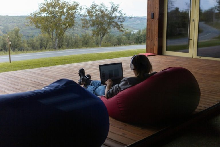 Alguien preguntó dónde encontrar teletrabajo de programador en todo el mundo. Estas fueron las webs que le recomendaron