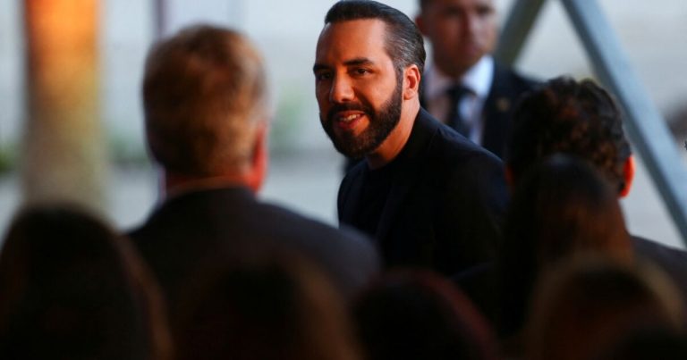 Bukele y Trump se reunen para consolidar su alianza con Trump