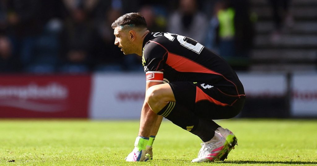 Con el Dibu Martínez de arranque, Aston Villa visita al Brigthon