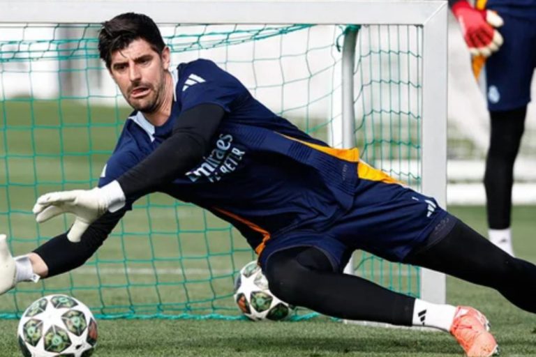 Courtois trabaja con el equipo y estará ante el Arsenal