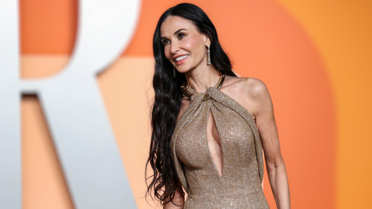 Demi Moore le dice adiós al cabello extralargo y estrena corte de pelo ideal para mujeres de todas las edades