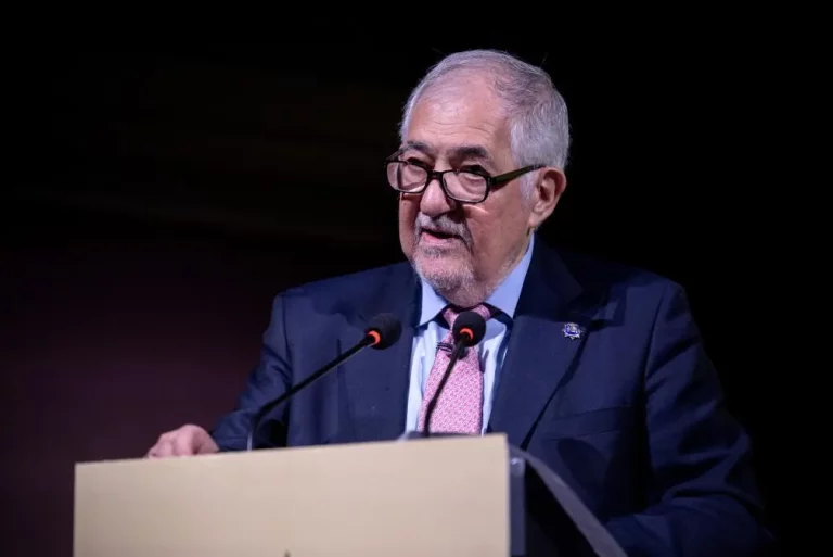 El Constitucional rechaza anular un auto en el que participó Conde-Pumpido a pesar de que luego se abstuvo en la causa