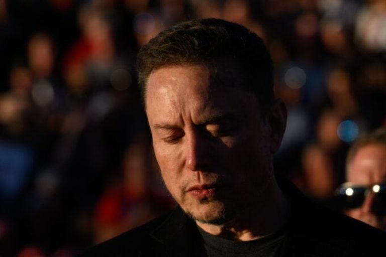 Eutelsat: La empresa europea que desafía a Musk en Ucrania y se dispara un 400% en bolsa