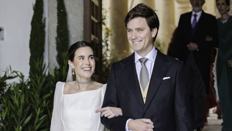 Esta novia convirtió su vestido tradicional en tendencia con un choker