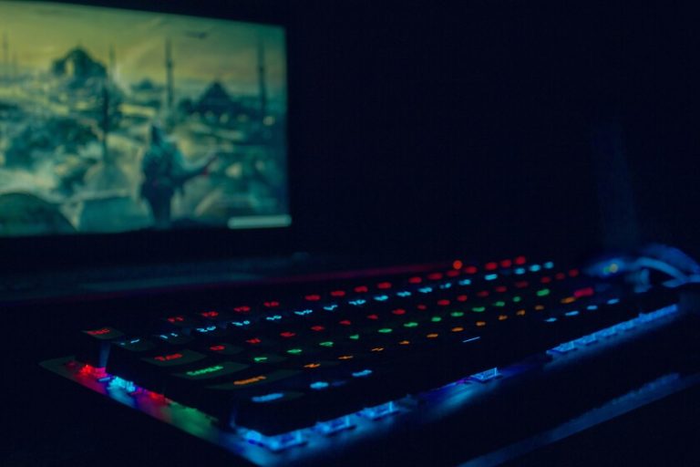 Este padre quiso iniciar a su hijo en los videojuegos. Un completo desconocido acabó regalándole un PC como gesto de bondad