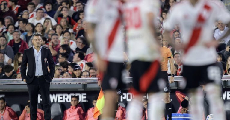 Hinchas de River: malas eran las de antes :: Olé