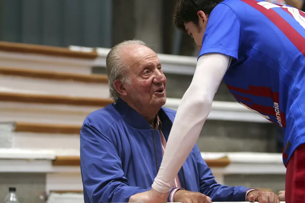 Juan Carlos I denuncia a Corinna Larsen y a su propio abogado, Dante Canonica
