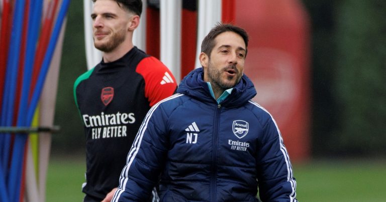 La historia del cerebro del Arsenal: prepara las jugadas de pelota parada que son furor en Europa :: Olé