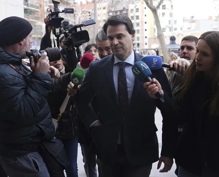 La jueza cita como investigado el 6 de mayo al abogado que asistió al novio de Ayuso