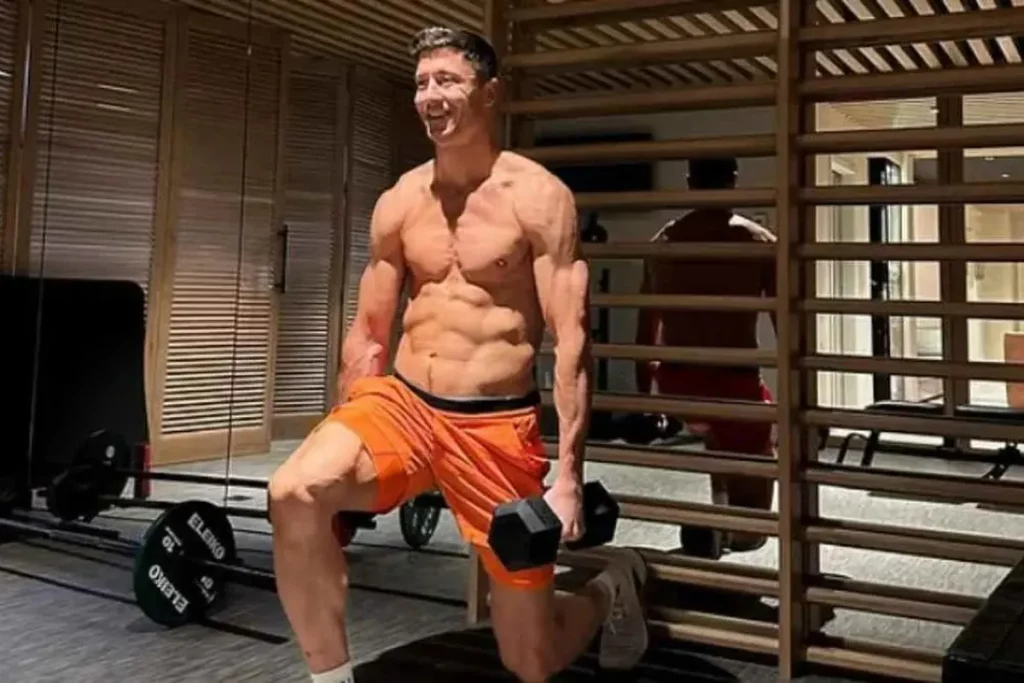 La llamativa forma de comer de Lewandowski: empezar por el postre ¿tiene beneficios?