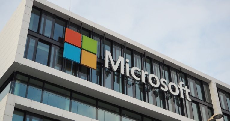 Microsoft cumple medio siglo y así pasó de las grandes PC a ser líder en el desarrollo de IA