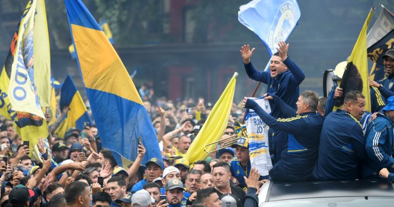 Román, emocionado en el cumple 120 del club: "Boca puede vivir sin Riquelme, yo no, es mi vida..." :: Olé
