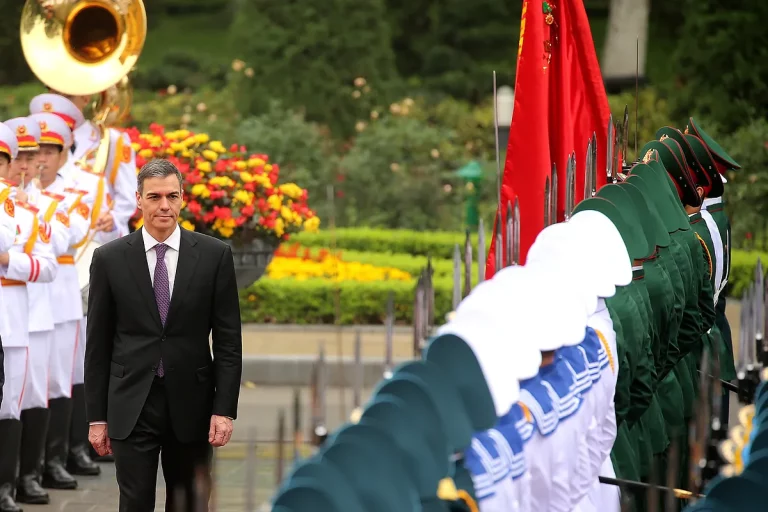 Sánchez defiende en Vietnam el "libre comercio para lograr prosperidad" en plena guerra comercial de Trump