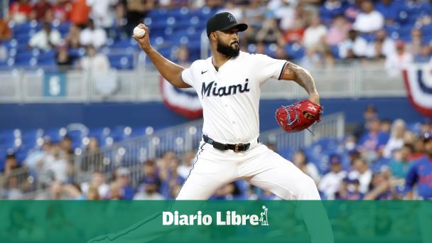 Sandy Alcántara lanza para su primera victoria desde 2023