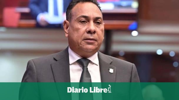 Senador somete proyecto para supervisión de obras públicas y privadas
