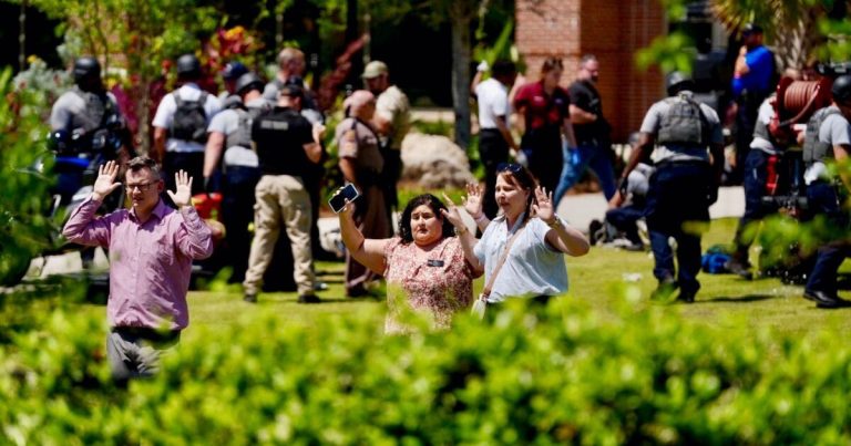 Tiroteo en la Universidad Estatal de Florida deja varios heridos y dos muertos