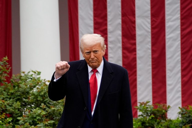 Trump facilita exportaciones de armas militares de EU • Internacional • Forbes México