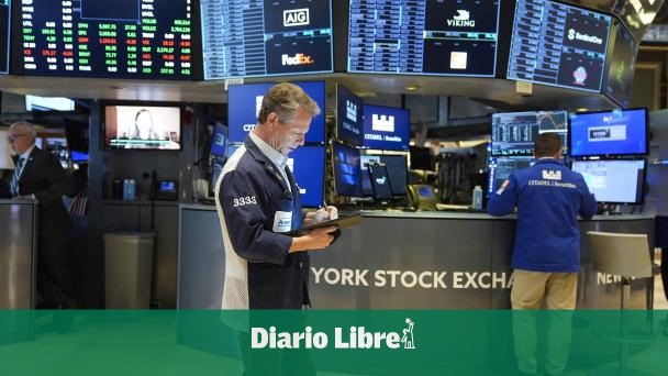 Wall Street inicia en rojo el día D de los aranceles de Trump