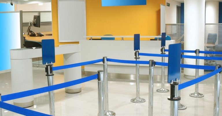 ¿Abren los bancos en Semana Santa? Toma nota