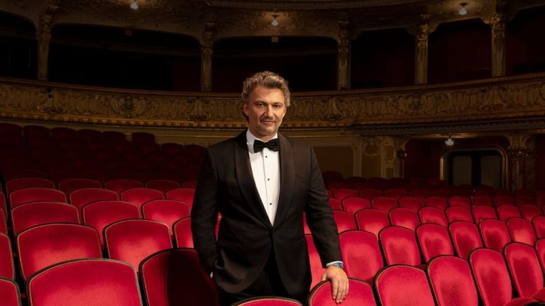 ¿Por qué los jóvenes necesitan conocer la ópera?: Hablamos con el tenor Jonas Kauffman sobre la importancia de transmitir este arte a las nuevas generaciones